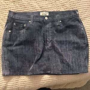 Universal thread short skirt